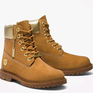 Timberland Women's Tan and Gold Ankle Boots